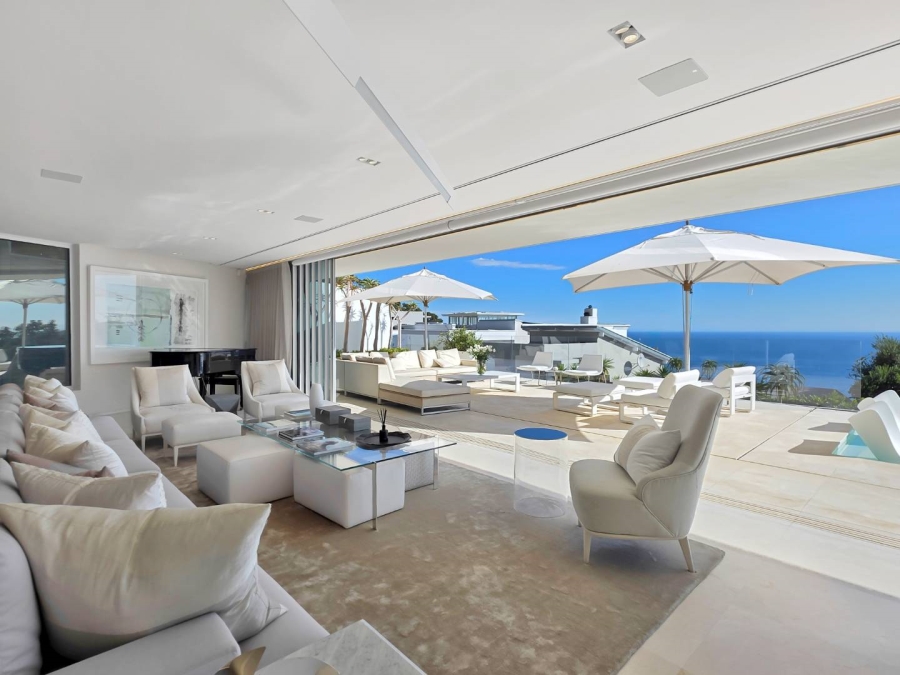 5 Bedroom Property for Sale in Fresnaye Western Cape